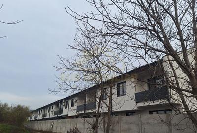Casă cu 4 camere cu Canalizare în Central - 19