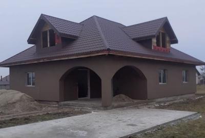 Casă cu 4 camere în Cătrunești - 2