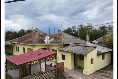 Casă cu 4 camere în Cobadin - 3