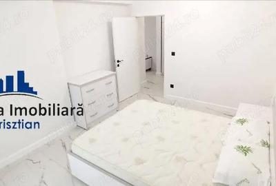 Apartament cu 3 camere semidecomandat în Central - 1