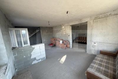 Casă cu Teren 500 Mp în Central - 2