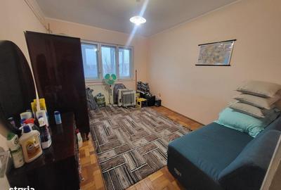 Apartament cu 3 camere decomandat în Micro 38