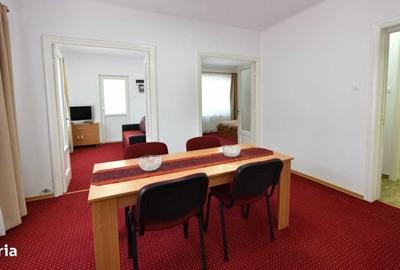 Apartament cu 3 camere semidecomandat în Doamna Ghica