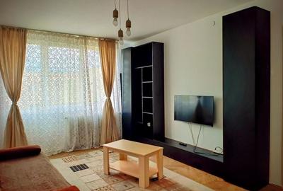 Apartament cu 3 camere decomandat în Exterior Vest
