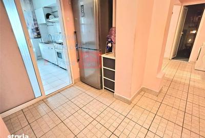 Apartament cu 3 camere decomandat, mobilat în Ultracentral