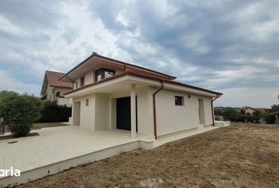Casă cu 3 camere cu Teren 168 Mp în Calea Aradului