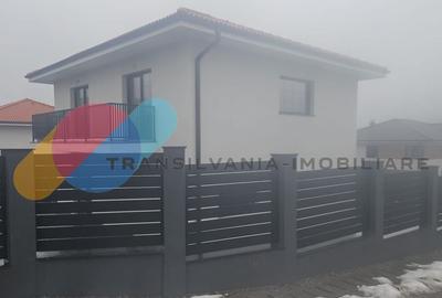 Vand casa individuala  la intrare in Chinteni - 4