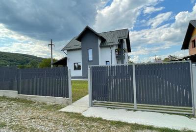 Casă cu 4 camere în Gherăiești - 3