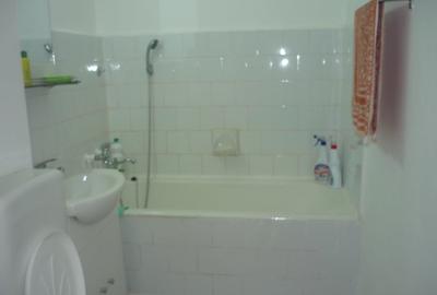 Garsonieră în Titan