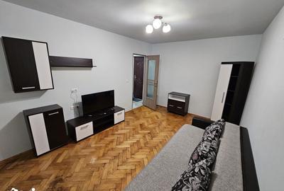 Apartament cu 2 camere decomandat în Micro 19