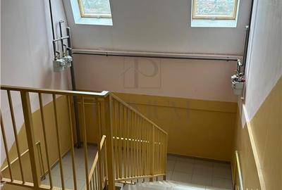 Garsonieră decomandată, mobilată în Buziașului - 11