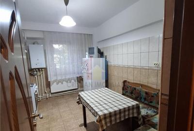 ULTRACENTRAL Bariera 2 cam 84mp, etaj 1 bloc cu lift Mobilat - 3