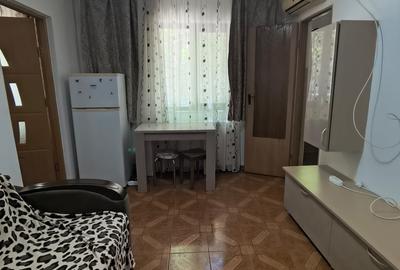 Apartament cu 2 camere nedecomandat în Sat Vacanță