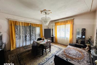 Casă cu 4 camere cu Teren 1000 Mp în Central - 2