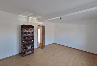 Casă cu 3 camere cu Teren 933 Mp în Sălard - 5