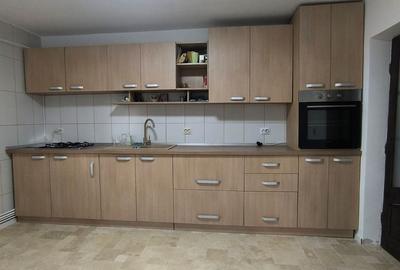 Casă cu 5 camere cu Teren 1070 Mp în Bucium - 3