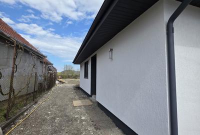 Casă cu 3 camere în Cuci - 8