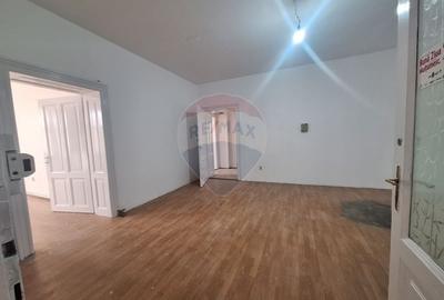 Spațiu comercial, de 15 mp, în Central - 2