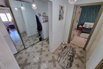 Apartament decomandat zona CET - 5