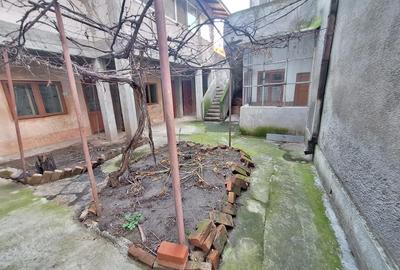 Casă cu 3 camere în Central - 2