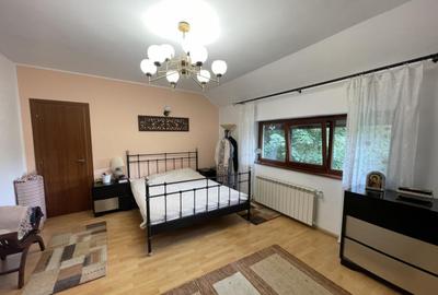 Casă cu 9 camere cu Canalizare în Drumul Taberei - 2