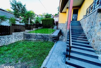 Casă cu 5 camere cu Canalizare în Central - 4