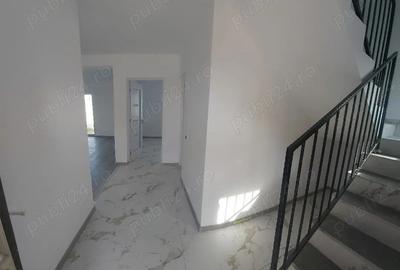 Casa Single-parter cu mansarda, bucatarie inchisa, 4 camere, 300 mp teren - 1