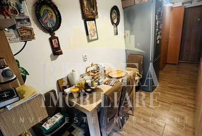 Apartament 2 camere decomandat etaj intermediar, centrala+ clima Apartament 2 camere decomandat etaj intermediar, centrala+ clima - 3