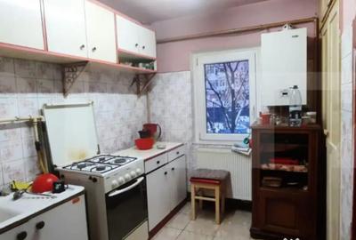 Apartament cu 3 camere decomandat în Micro 16 - 3
