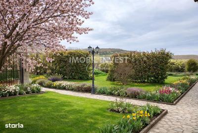 Casă cu 7 camere cu Teren 1100 Mp în Central - 11