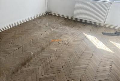 Apartament 3 camere , zona Gara, et 2/4 , centrala termica i - 3