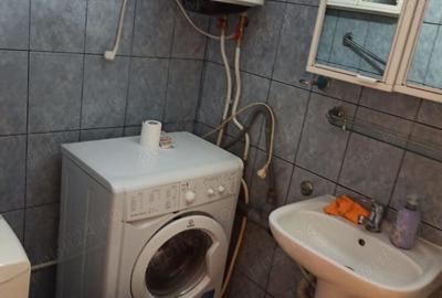 Garsonieră decomandată în Micro 15