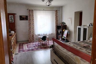 Ultracentral Sinaia, apt 2 camere, garaj, etaj 1 - 4