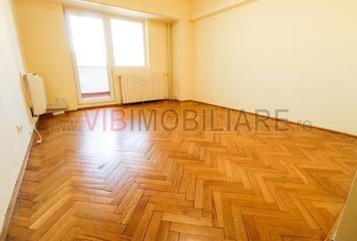 Apartament cu 3 camere decomandat în Decebal