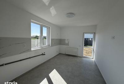 Casă cu 4 camere cu Teren 260 Mp în Clinceni - 4