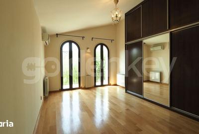 Casă cu 5 camere cu Teren 960 Mp în Central - 19