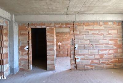 Apartament cu 6 camere decomandat în Hlincea - 1