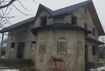 Casă cu Teren 680 Mp în Cătămărești - 3