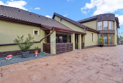 Casa noua pe colt si teren 1079 mp de vanzare in Macea,Arad 0%Comision - 5