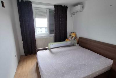 Apartament cu 3 camere semidecomandat în Central - 2