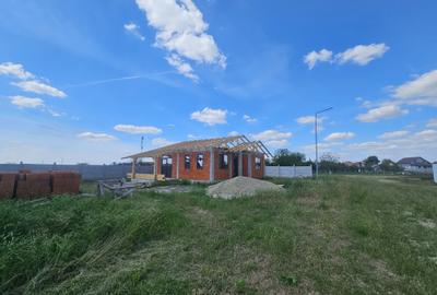 Casă cu 3 camere în Leș
