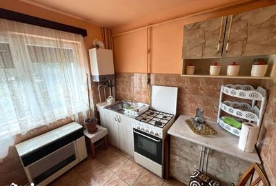 Apartament cu 3 camere în Micro 16 - 12