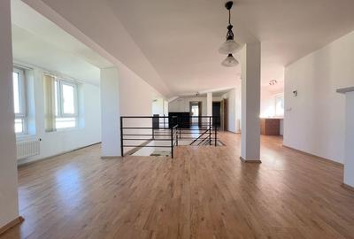 Apartament deosebit de vânzare – mansardă spațioasa - 2