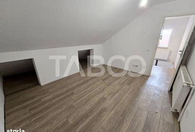 Apartament cu 4 camere decomandat, mobilat în Vasile Aaron - 12