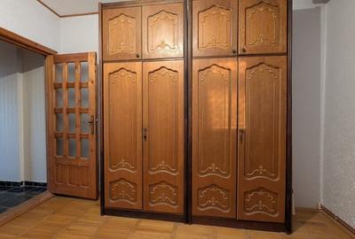 Apartament cu 3 camere decomandat în Central - 1