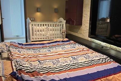 Apartament cu 4 camere în Central - 1