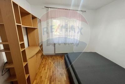 Apartament cu 3 camere de inchiriat - 8