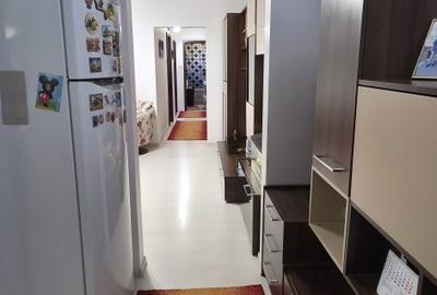 Apartament cu 3 camere semidecomandat în Lacu - 6