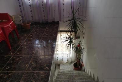 Casă cu 5 camere cu Teren 129 Mp în Lacu Dulce - 9