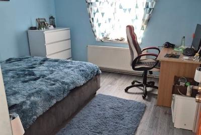 Casă individuală cu 4 camere cu Canalizare în Central - 2